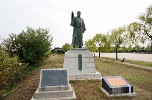 棚田嘉十郎の像